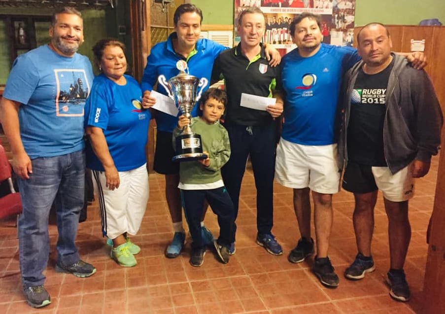 El dúo del Club Humanitaria de Santiago campeón en campeonato «Mamma e papo falcon» de bochas